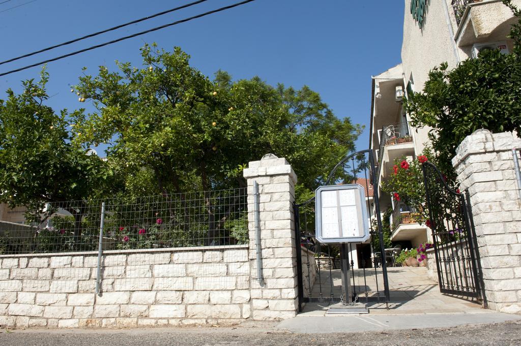 Marie Hotel Acharavi  Exterior photo